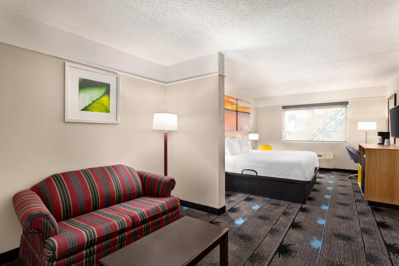 Days Inn By Wyndham Kansas City International Airport Exterior foto